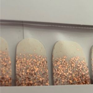 Color Street Glitter Dipped Nail Strips: Coming Up Rose Gold